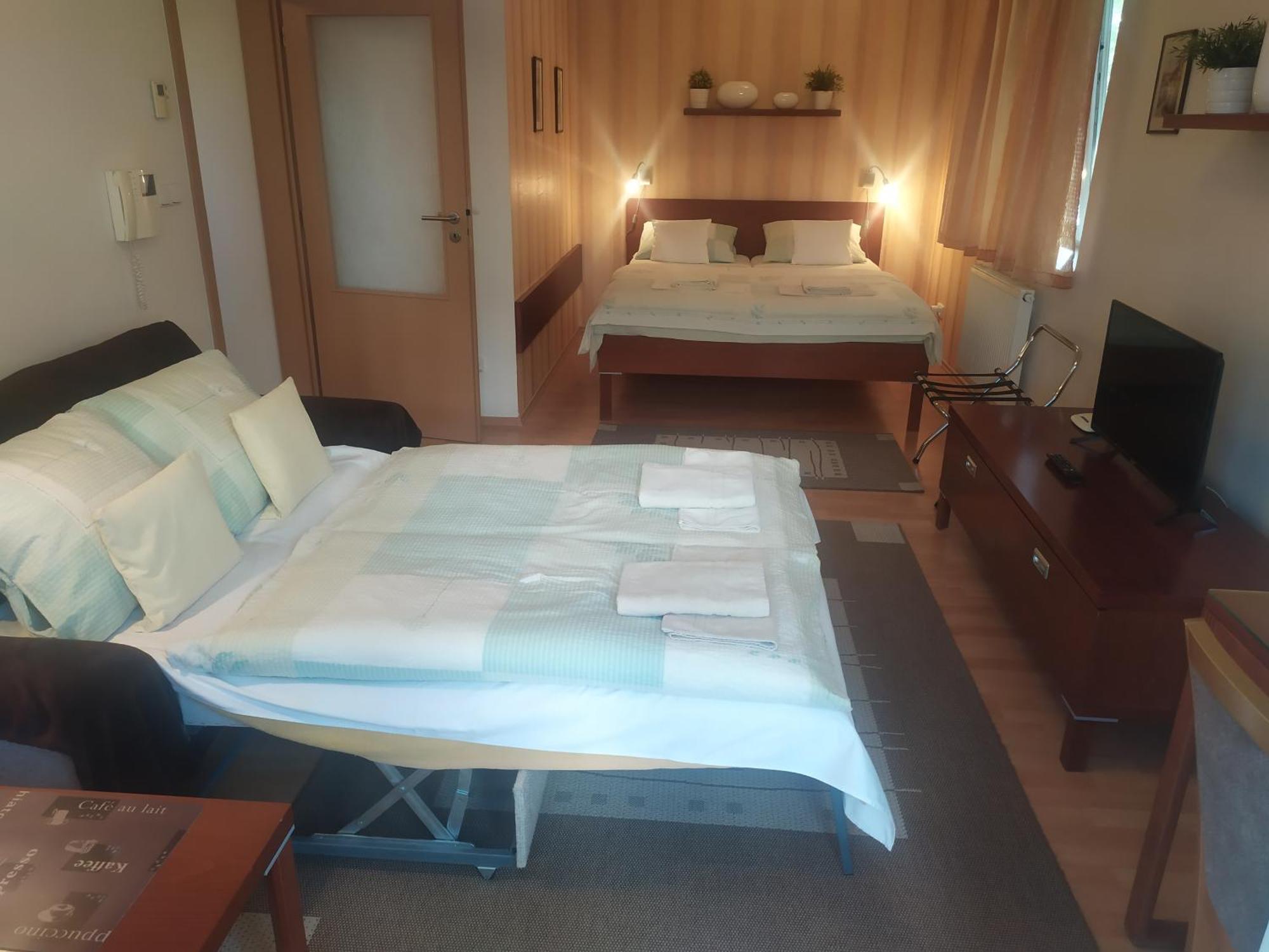 Gonda Apartments Hradec Králové Kültér fotó