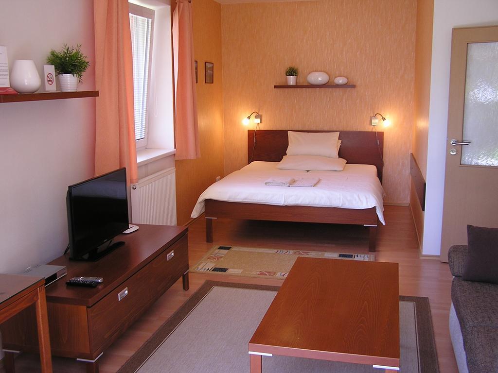 Gonda Apartments Hradec Králové Kültér fotó