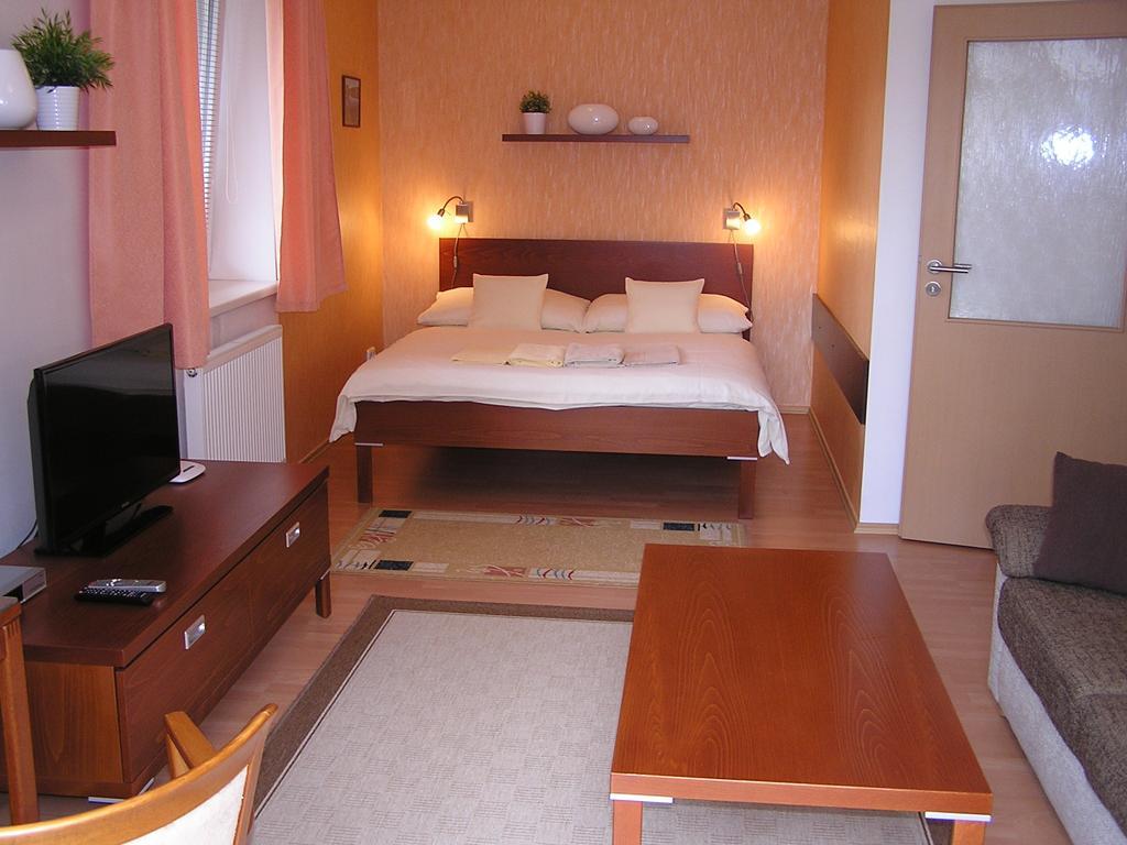 Gonda Apartments Hradec Králové Kültér fotó