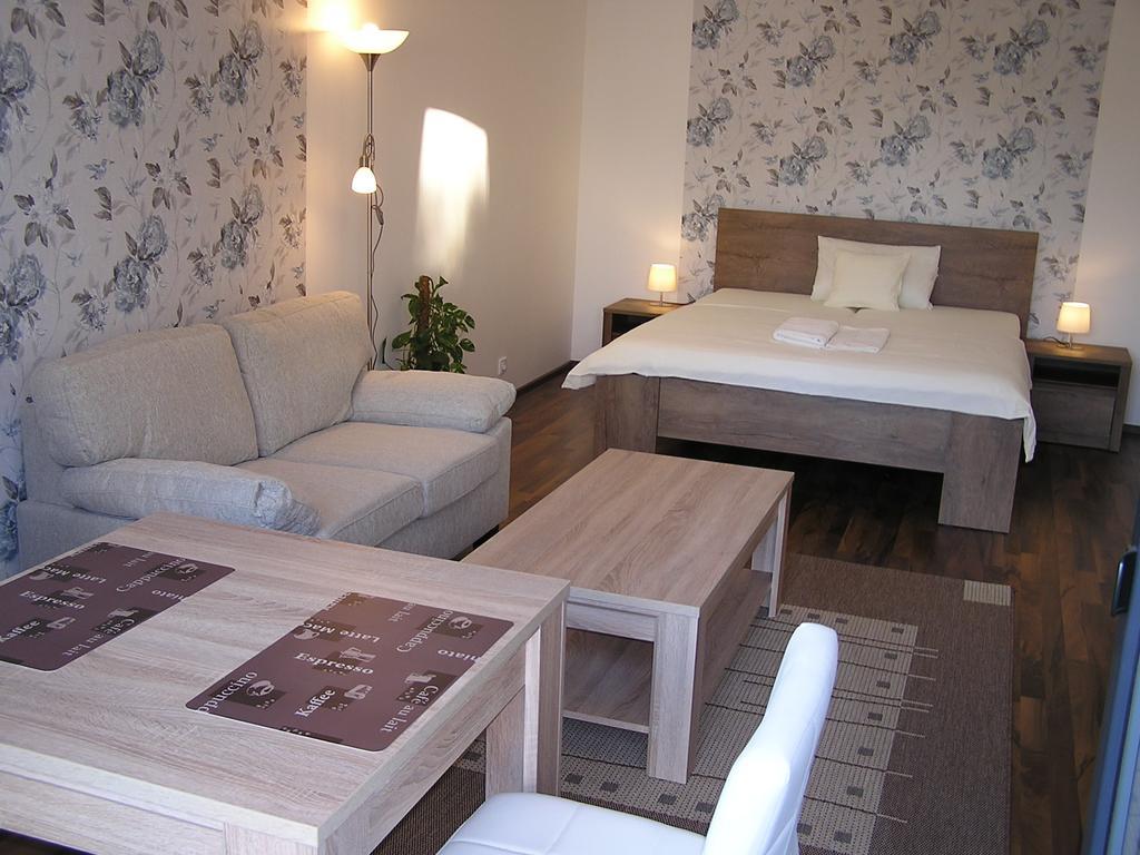 Gonda Apartments Hradec Králové Kültér fotó