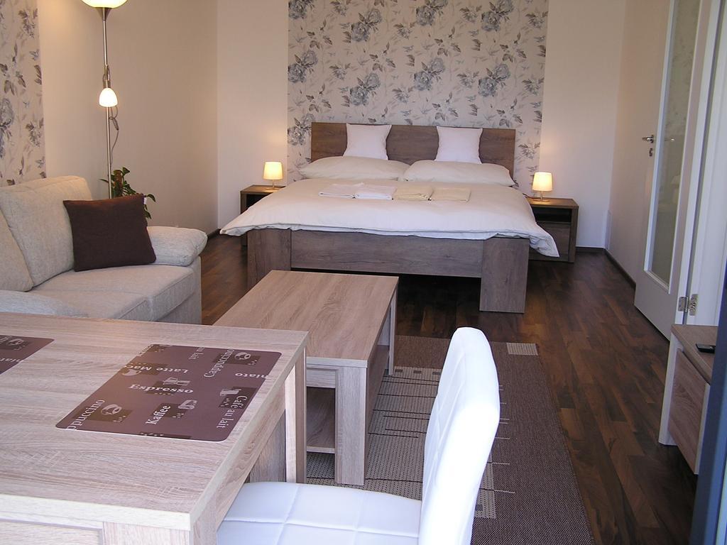 Gonda Apartments Hradec Králové Kültér fotó
