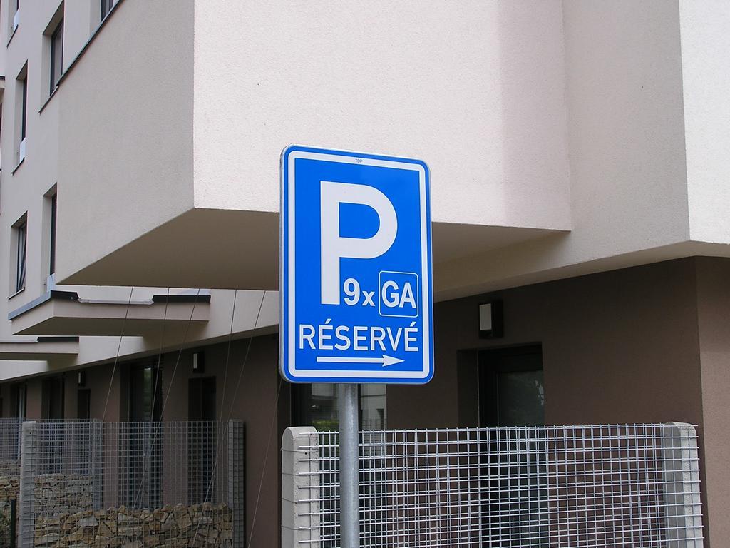 Gonda Apartments Hradec Králové Kültér fotó