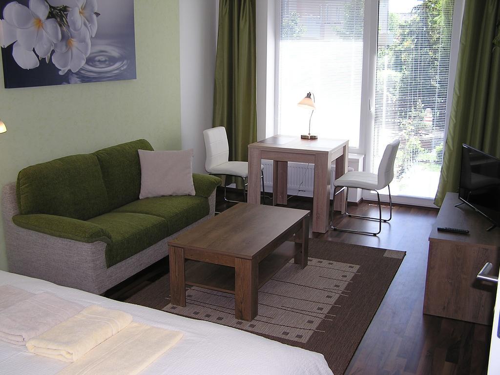 Gonda Apartments Hradec Králové Kültér fotó