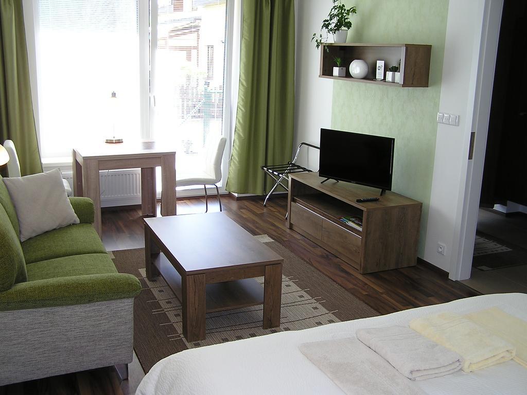 Gonda Apartments Hradec Králové Kültér fotó